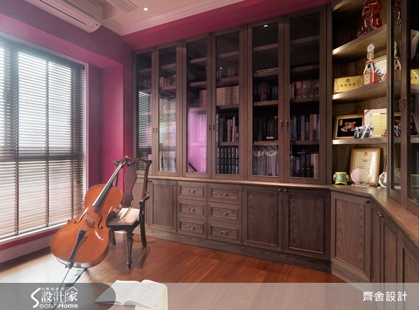 溫馨中又不失細節感的美式古典居家深得不少人的喜愛,這類居家空間除了會運用大量木材質,也常運用百搭的白色作為空間主色,但這不代表美式古典風格或美式休閒居家只能採用白色,不妨在不同空間區域採用不同顏色主題,不但讓居家空間變得活潑豐富,還能增加空間的層次感!