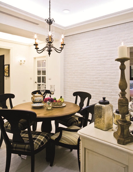 發展於皇室貴族的歐式古典風格,也容易隨朝代更迭而轉