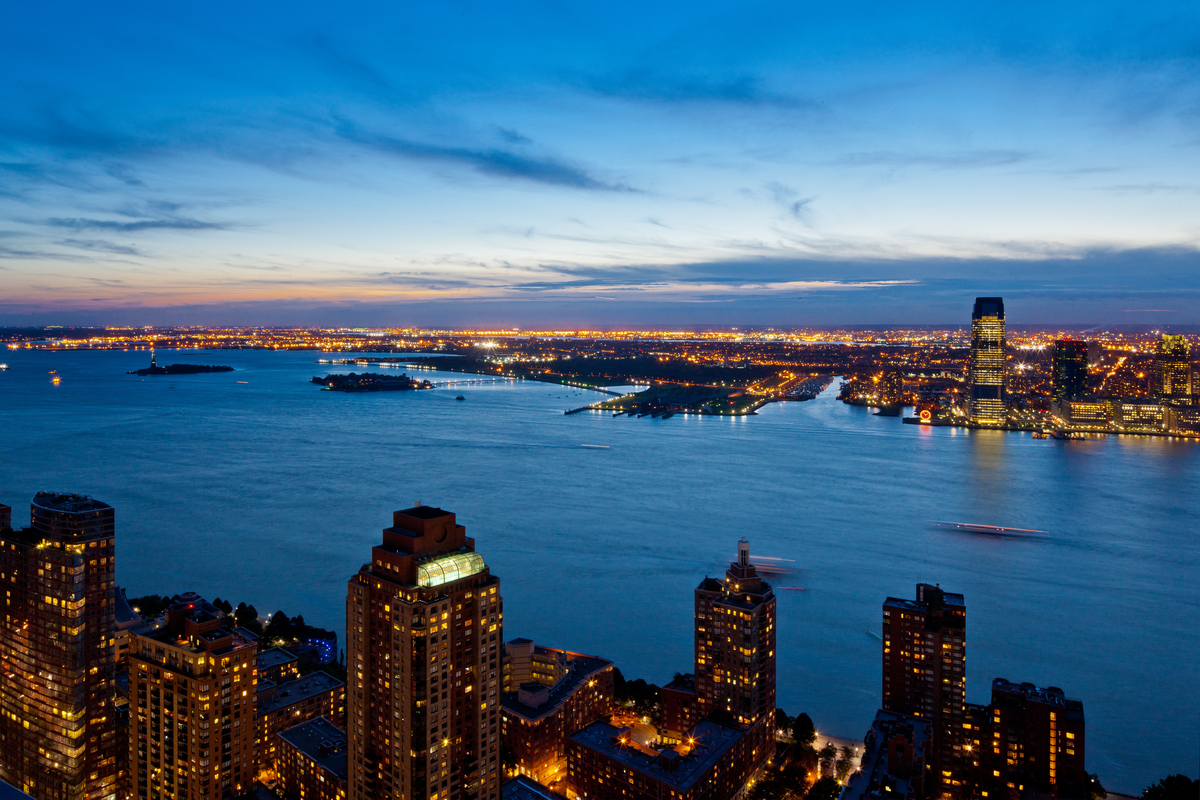 美國籃壇爆紅新星林書豪帶領紐約尼克隊一戰成名前曾睡