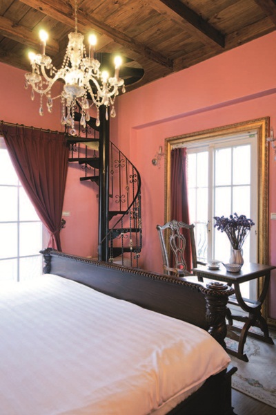 第一次看見Ivy的家──英格蘭小古堡，是在網路上閒晃