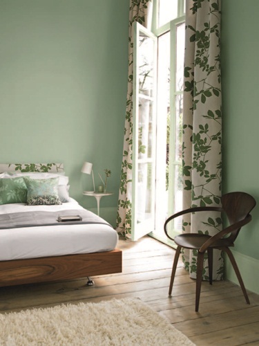 色彩是由色相、明度（亮度）、彩度3個元素決定，然而