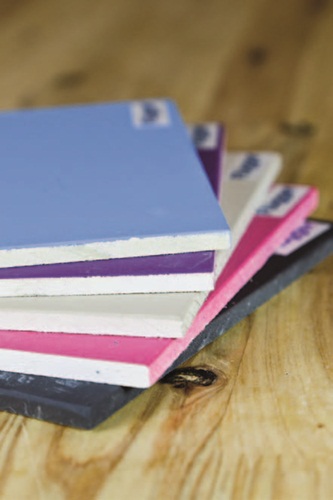 談起黑板漆,多數人的印象,應該還是停留在教室的黑板