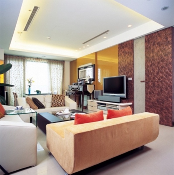 一般住家房子多會設置神位，用來功奉神明與祖先，但神