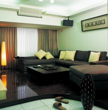 客廳、樑柱、橫樑、天花板、風水