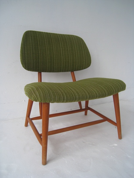 書櫃、單椅、家飾、地毯、草綠色