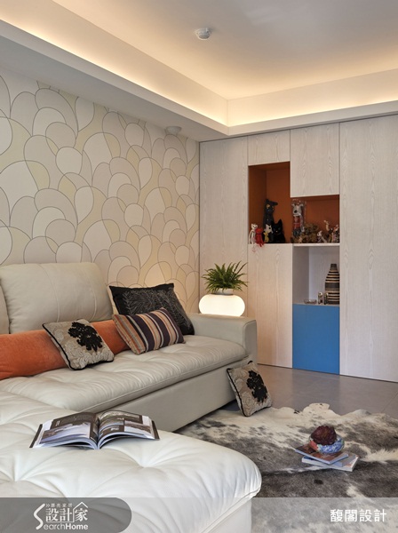 舊屋翻新、現代風、低天花板、淺色空間、色塊