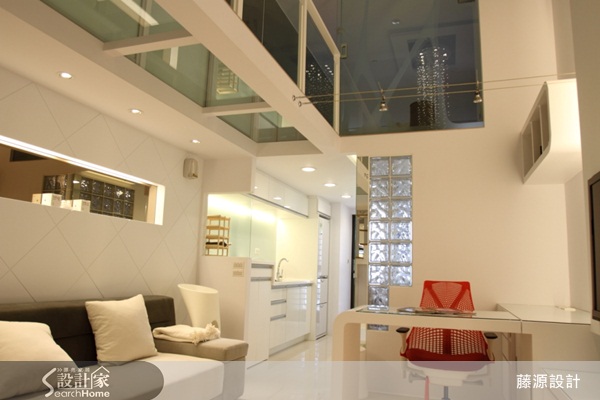 小坪數、玻璃、淺色空間