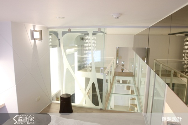 小坪數、玻璃、淺色空間