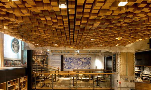 這座位於荷蘭阿姆斯特丹的星巴克Starbucks “銀行” 