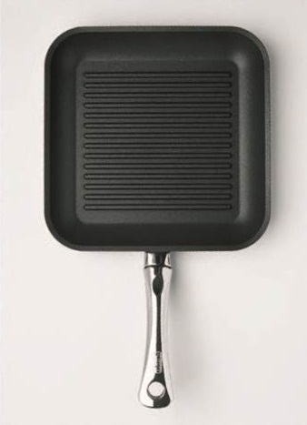 基本上，不沾鍋的發明就是為了搞定那些相當容易沾鍋的