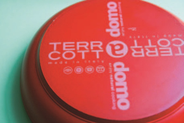 煎煮食物所產生的沾鍋問題,曾經困擾許多媽媽婆婆們,