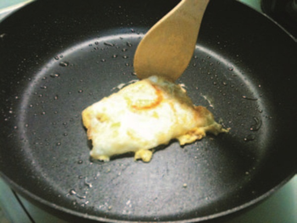 煎煮食物所產生的沾鍋問題,曾經困擾許多媽媽婆婆們,