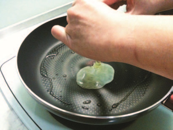 煎煮食物所產生的沾鍋問題,曾經困擾許多媽媽婆婆們,