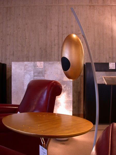 音樂是生活中的必備調劑品,如果你想在家放鬆心情隨著