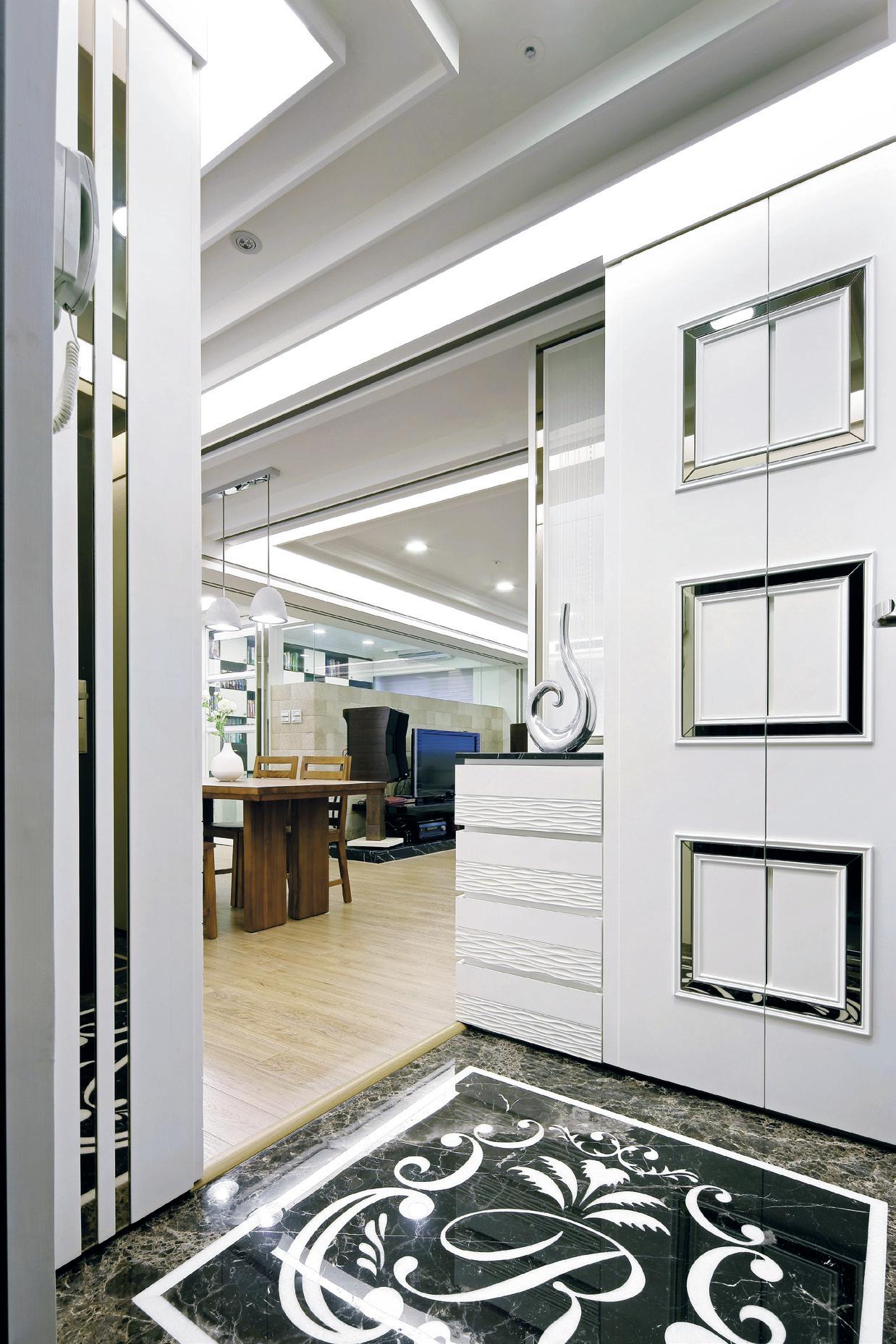 玄關、收納櫃、浴櫃