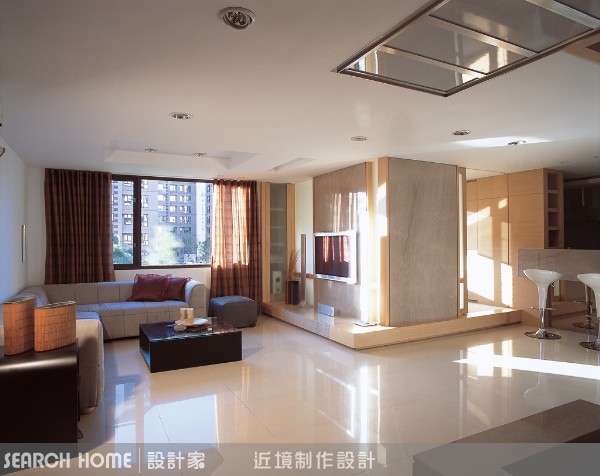 您是否常常覺得家裡的客廳整體感看起來「還可以」，但