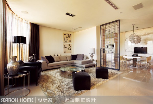 您是否常常覺得家裡的客廳整體感看起來「還可以」，但