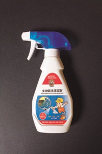 家中的燈罩和抱枕可能是較易被忽略的清潔物件,可不要