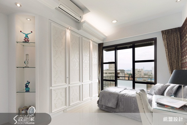 本案位於新北市新店區,是為25坪的新成屋空間。由於房