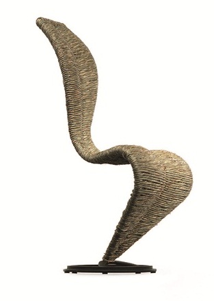 由英國設計師Ron Arad所設計的Clover Chair，以幸運草