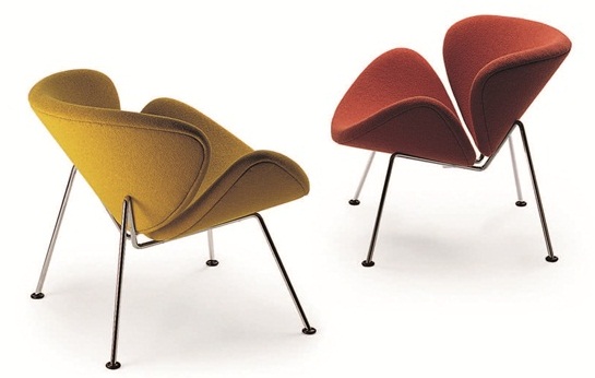 由英國設計師Ron Arad所設計的Clover Chair，以幸運草