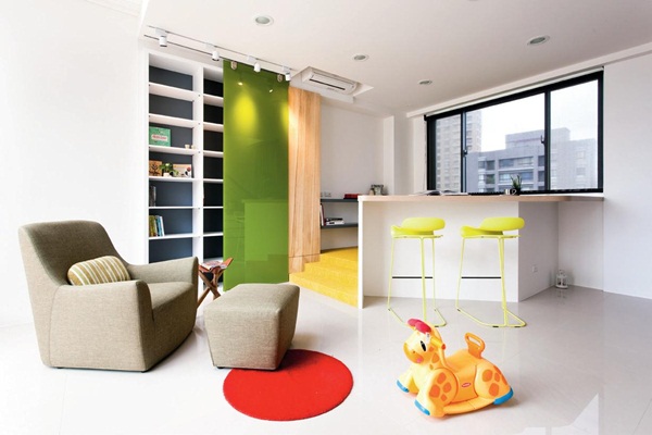 如果想在家中櫃門上增添塗鴉牆的功能，多數時候可以透