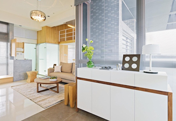 百葉門片做大面積透氣設計。藉由透氣性絕佳的百葉門片