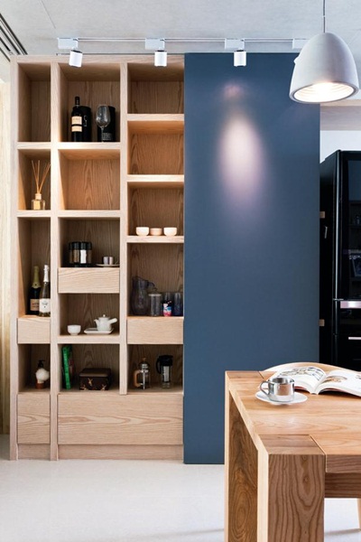 百葉門片做大面積透氣設計。藉由透氣性絕佳的百葉門片