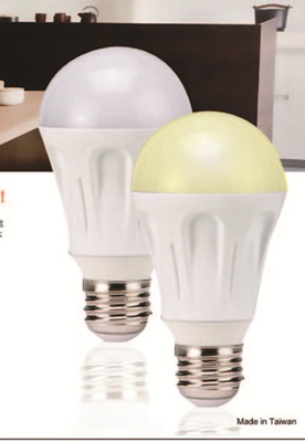 從4月到6月陸續調漲的油電費，除了開車族受到極大影響