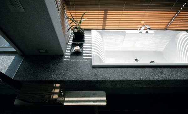 關於水，我們總有許多想像，它也創造了不同的表情呈現