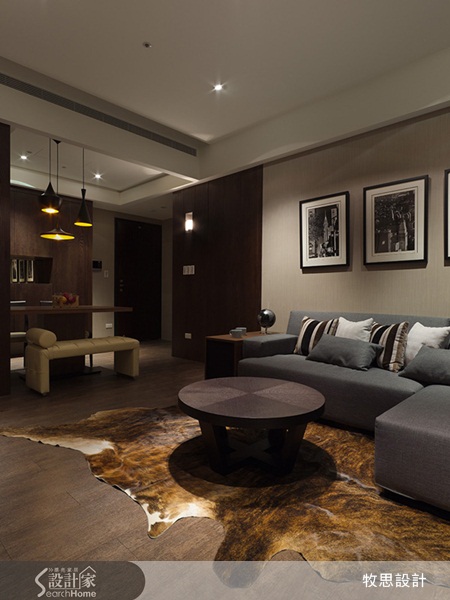 本案屬於新成屋改造的案例。在僅有18坪的空間裡，建商