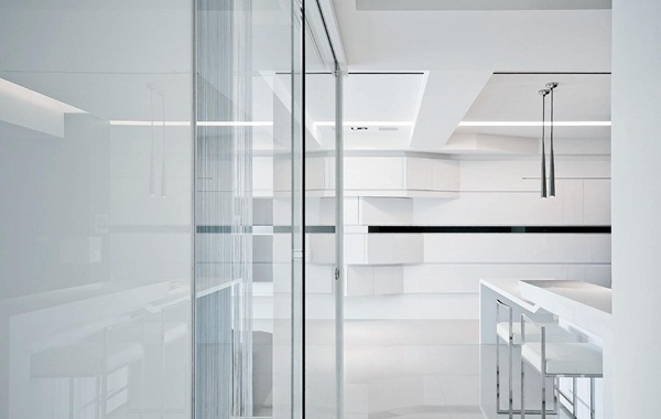 「一」代表著原點，同時也是能生出所有形象的基點。在