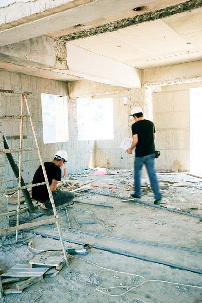 蔡太太跟設計師簽了設計約，但設計師都只畫設計圖來而