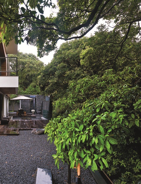 在台北近郊的山區，有這麼一座完整而令人流連忘返的住