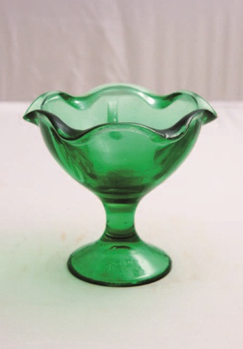 今年時尚潮流往回走，復古大行其道！除了服裝和居家佈