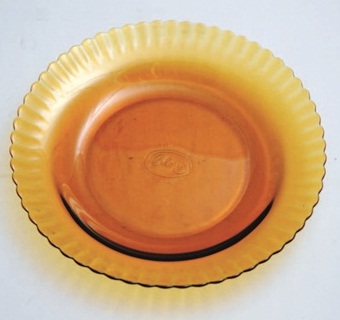 今年時尚潮流往回走，復古大行其道！除了服裝和居家佈