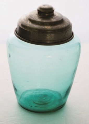 今年時尚潮流往回走，復古大行其道！除了服裝和居家佈