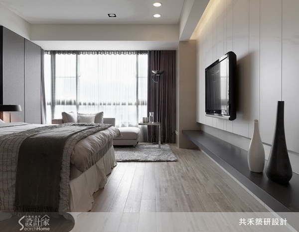 買下比鄰的兩間預售屋後,屋主就預先請來設計師對其進