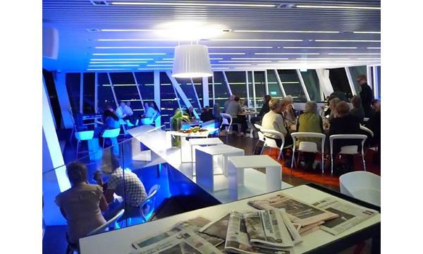 如果Frank Gehry在東歐布拉格新城區無直角的跳舞的房