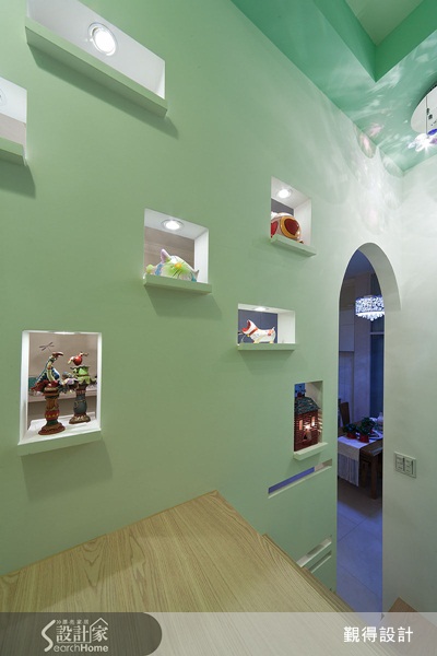 15坪的夾層空間裡面擠了三個房間，任誰都會覺得空間太