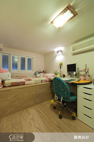 15坪的夾層空間裡面擠了三個房間，任誰都會覺得空間太