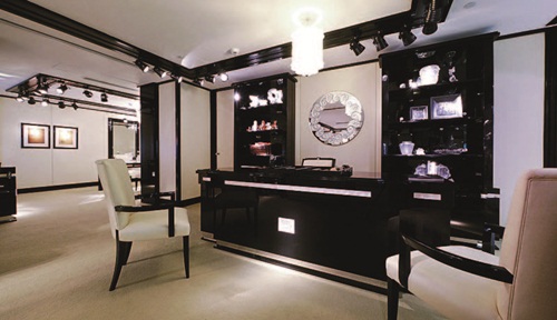 水晶飾品LALIQUE，推出啟發於裝飾藝術Art Deco的家具