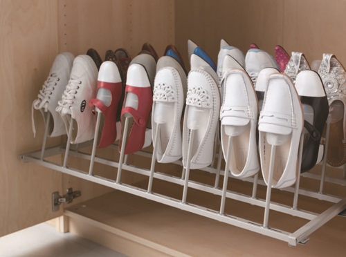 夏天到囉~大家也開始著手換季的收納工作。除了衣物外