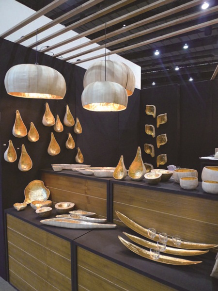 說起舊報紙、椰子殼、蓮花葉，你會有什麼印象？不是看