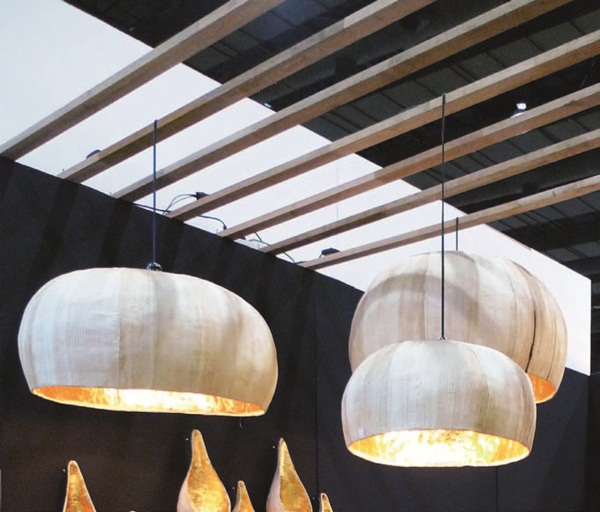 說起舊報紙、椰子殼、蓮花葉，你會有什麼印象？不是看