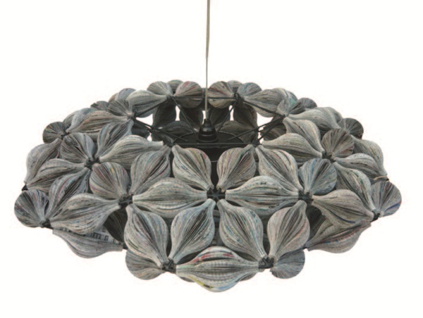 說起舊報紙、椰子殼、蓮花葉，你會有什麼印象？不是看