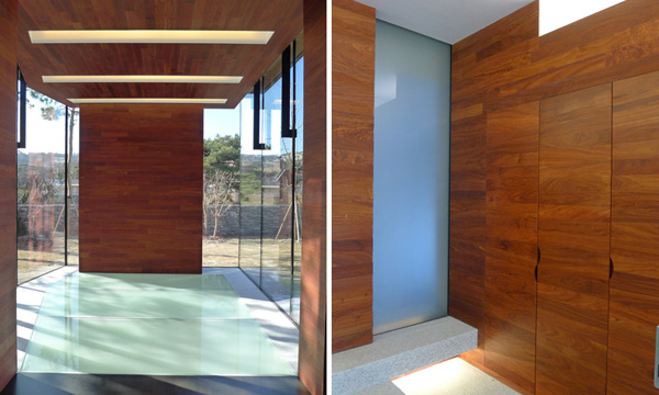 住宅和展覽空間由三座建築物組成，它們由一個水池相連