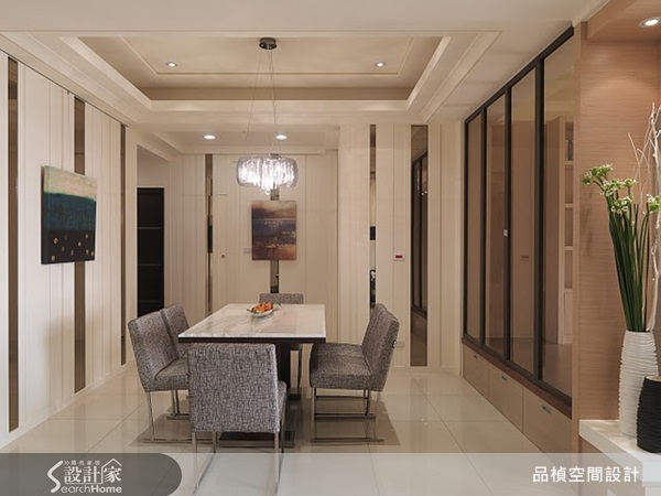 想要營造風格居家，除了選對家具和色彩外，善用不同材