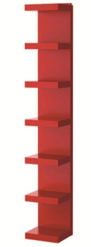 自10年前踏入陳列設計的領域，歷經百貨櫥窗設置、服裝