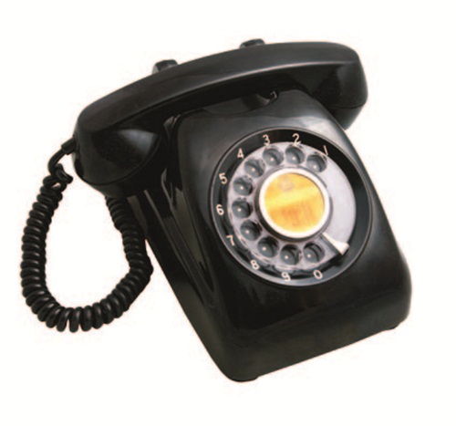 比起現代家電，老家電的線條不僅特別安靜、乾淨，還能